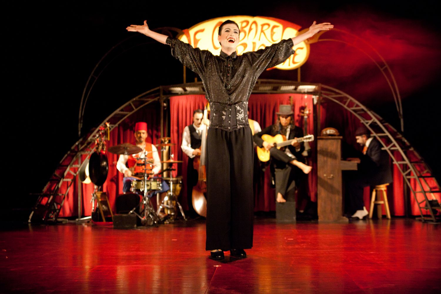 LE CABARET BLANCHE